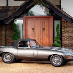 Legendarul Jaguar E-Type a împlinit de curând 60 de ani