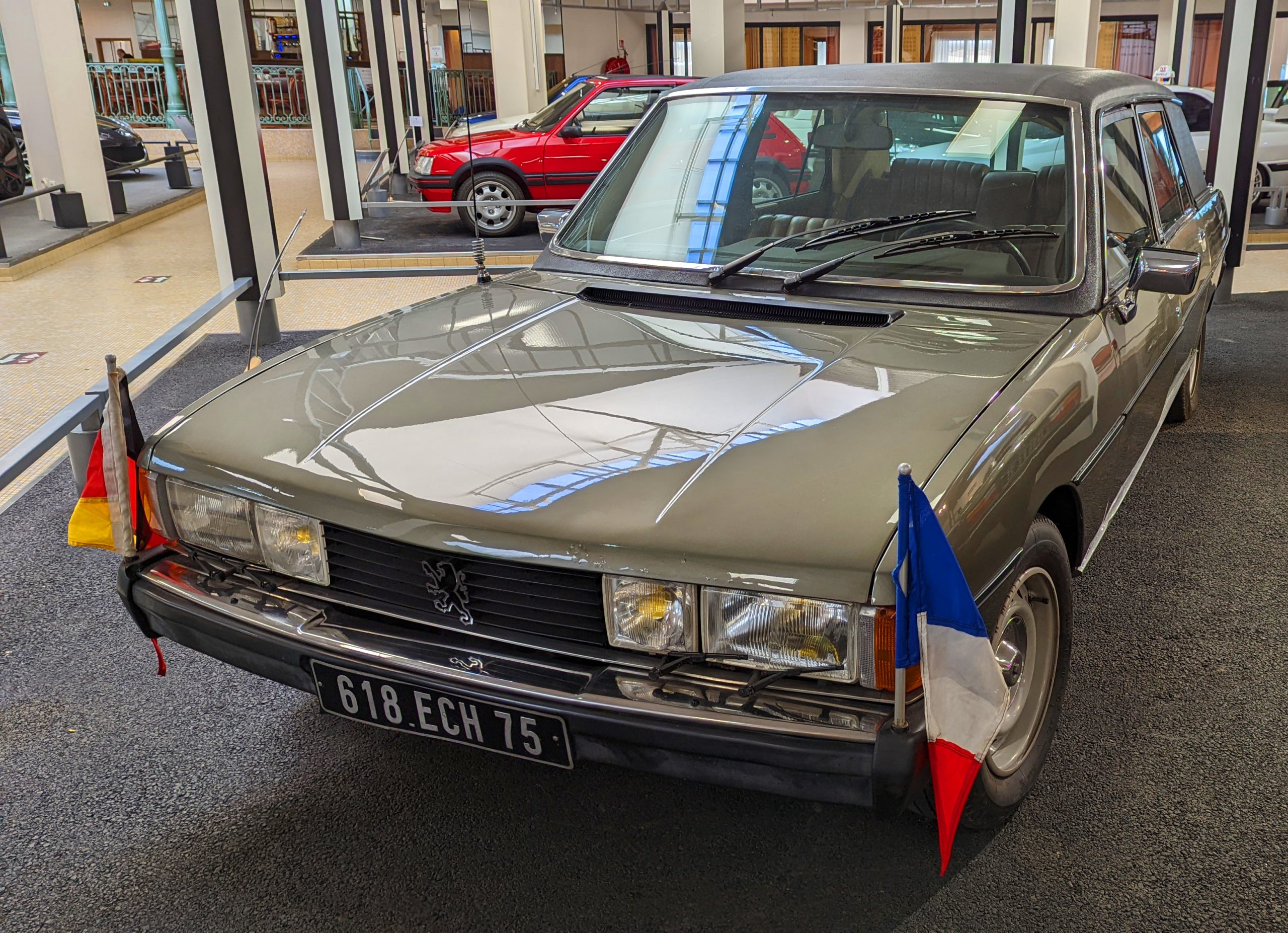 Peugeot 604 folosit de Valéry Giscard d'Estaing